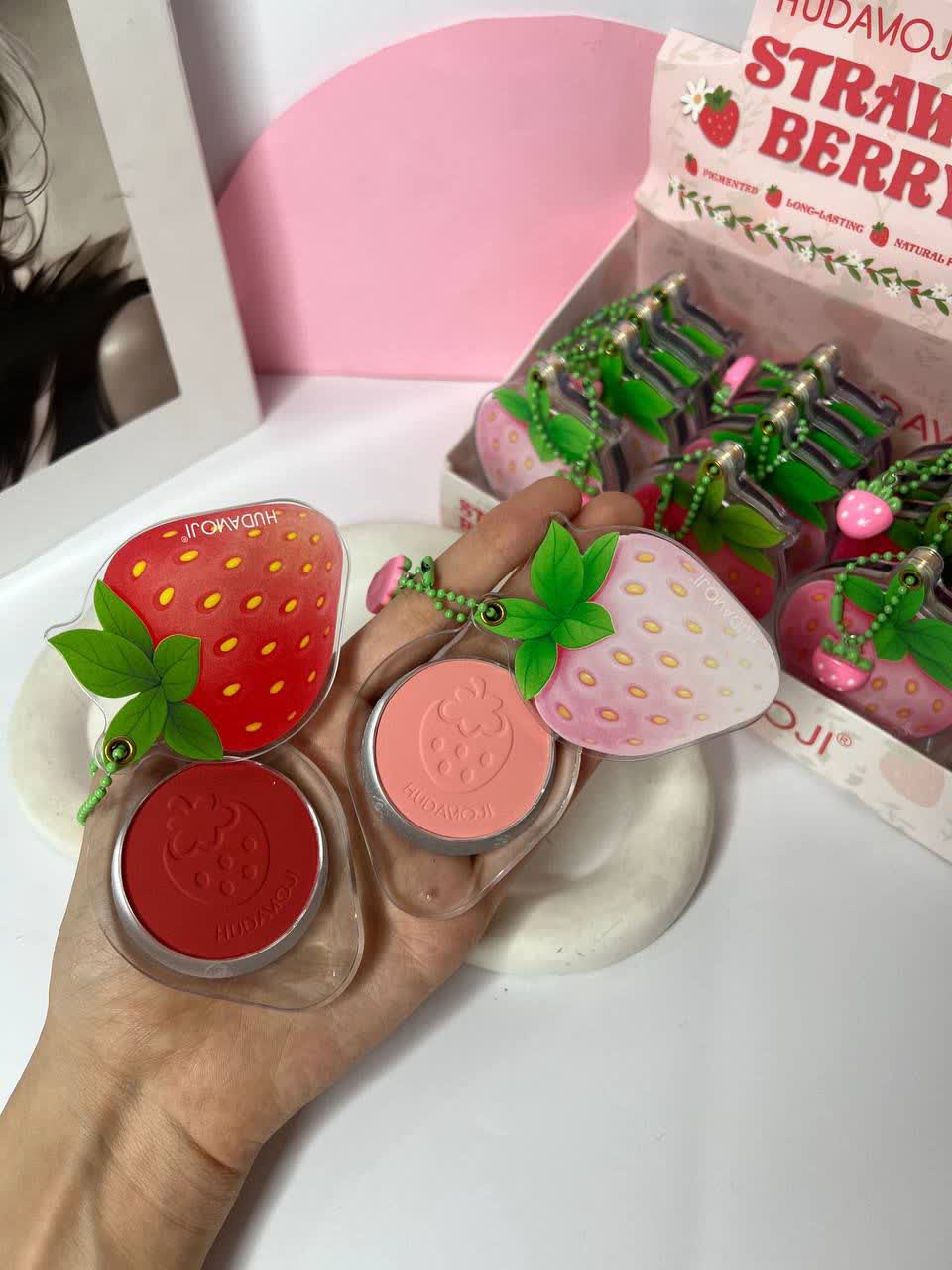 🍓رژگونه توت فرنگی هدی موجی🍓